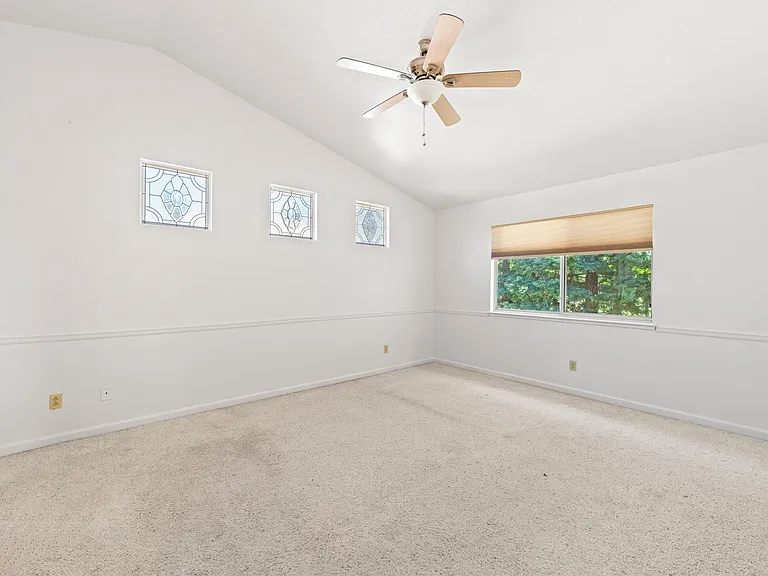 359 Seaton Dr — Photo 21
