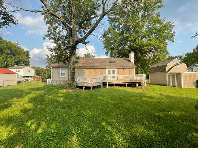5211 River Rd — Photo 57