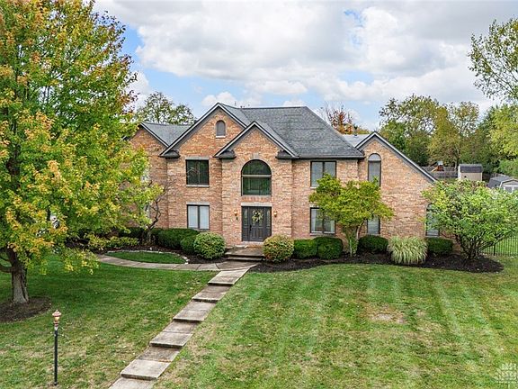 3rd image of 2411 Hickory Bark Dr