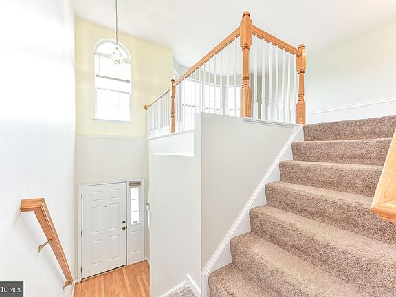 2nd image of 6815 Oregano Ln