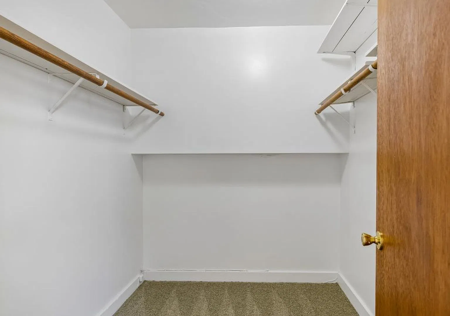 Normandy Road Apts - 117 SW Normandy Rd, Seattle, WA 98166 — Photo 4