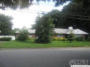 3 Crescent Pl, Matawan, NJ 07747