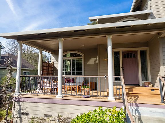 3rd image of 230 Clear Ridge Drive