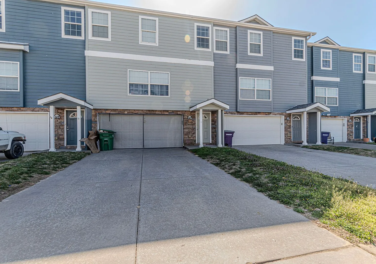 Please View The 3D Virtual Walk Through Before Scheduling a Showing — Photo 1