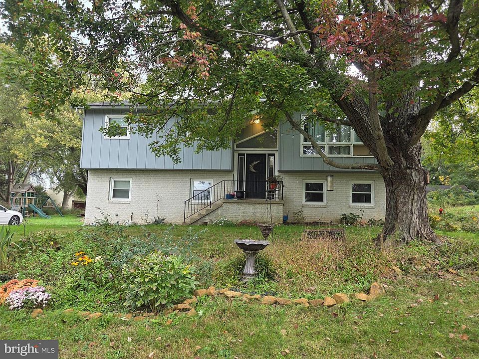 1st image of 372 Eckman Rd