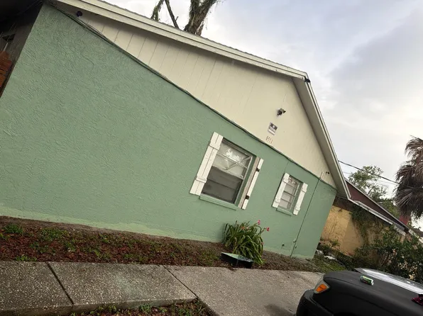 8511 N 10th St APT B, Tampa, FL 33604