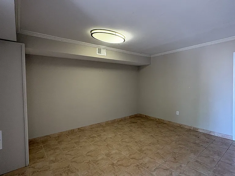 264 Midland Ave #32 — Photo 17