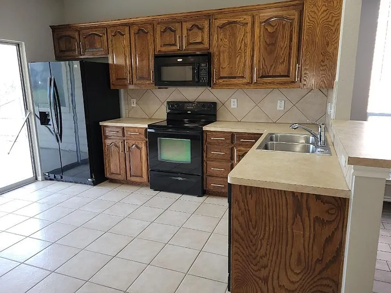 10973 Hawks Landing Rd — Photo 8