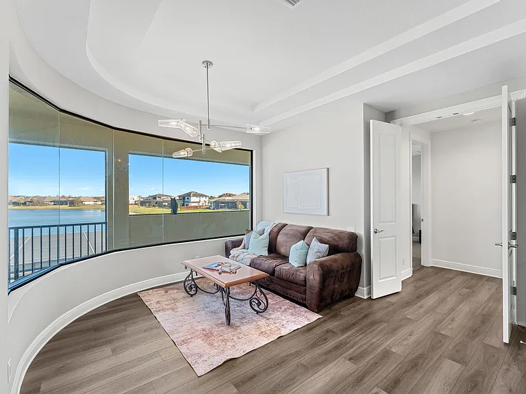 3638 Lake Adelaide Pl — Photo 29