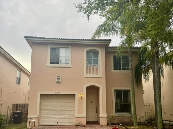 4394 Lake Lucerne Circle, West Palm Beach, FL 33409