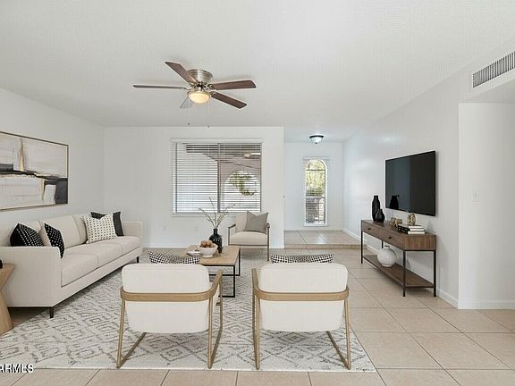 3rd image of 4107 W BARBARA Avenue