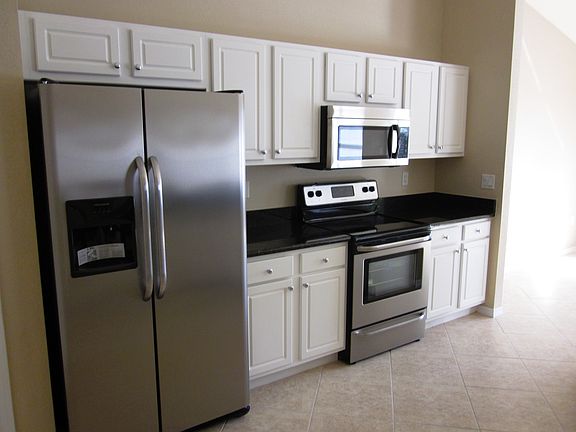 5th image of 3319 SW 12th Ave