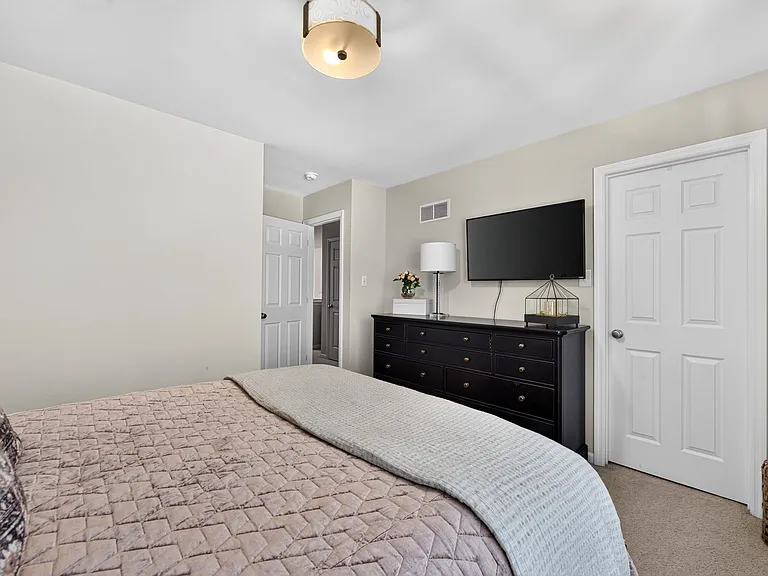 205 Coachgate Ln — Photo 12