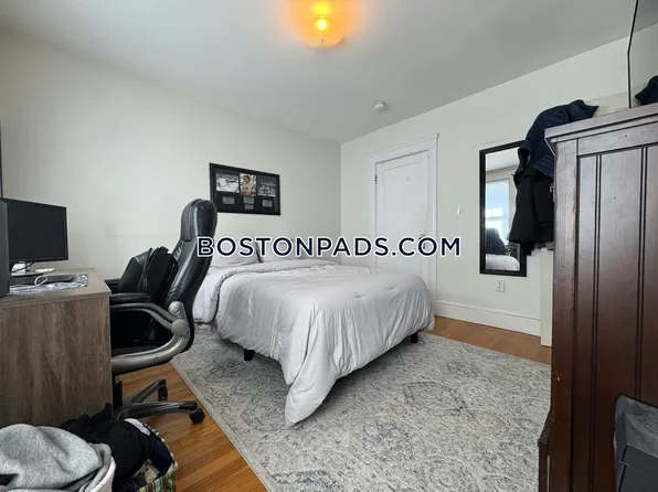 138 Nonantum St, Brighton, MA