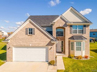 6811 Chandler Dr, Belleville, MI 48111