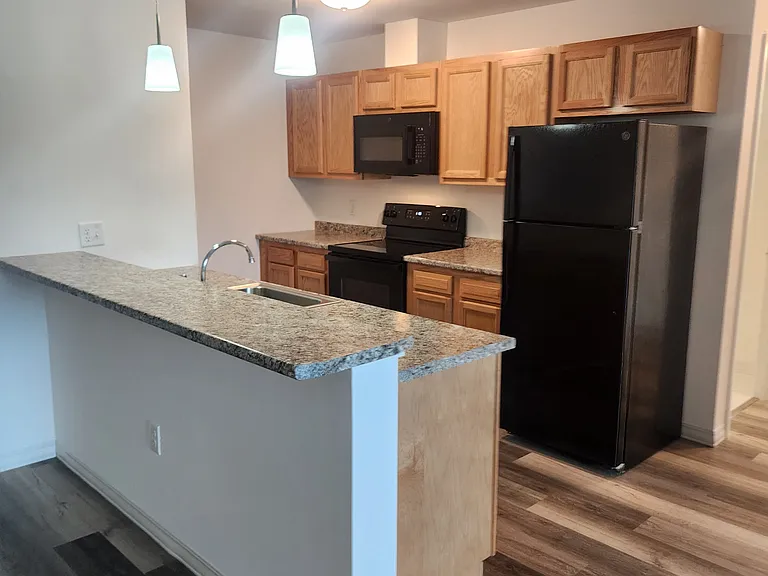 1 & 2 Crosswoods Path Blvd #202-301 — Photo 6