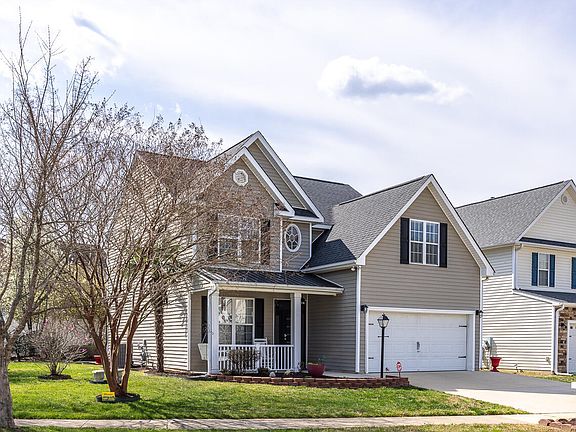 2nd image of 1301 Southgate Dr