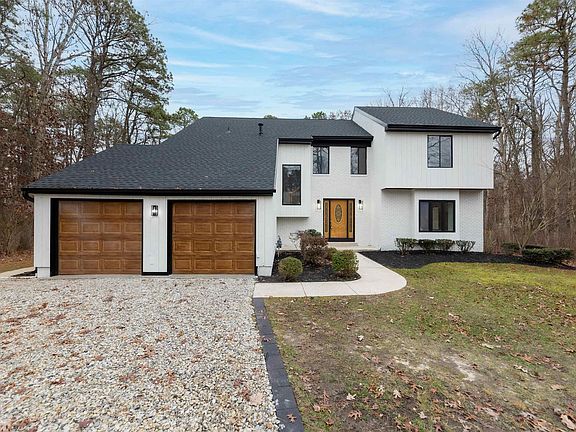 3rd image of 212 Linda Ln