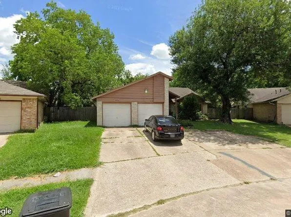 10126 Wild Hollow Ln, Houston, TX 77088