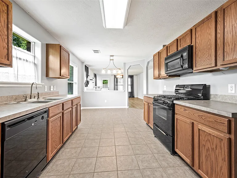 5023 Jasmine Meadows Ln — Photo 6