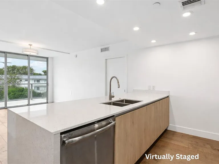 13800 Highland Dr #202 — Photo 14