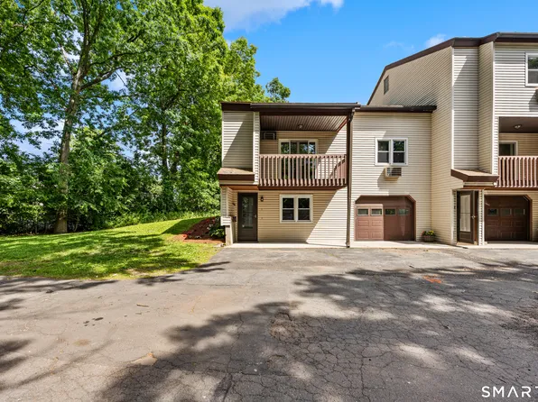 23 Hart Place #1, Plainville, CT 06062