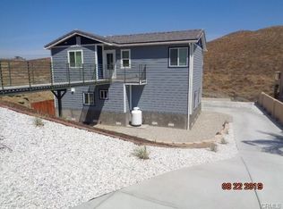 22164 Vacation Dr, Canyon Lake, CA 92587