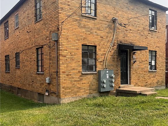 5th image of 212 E Bruce Ave