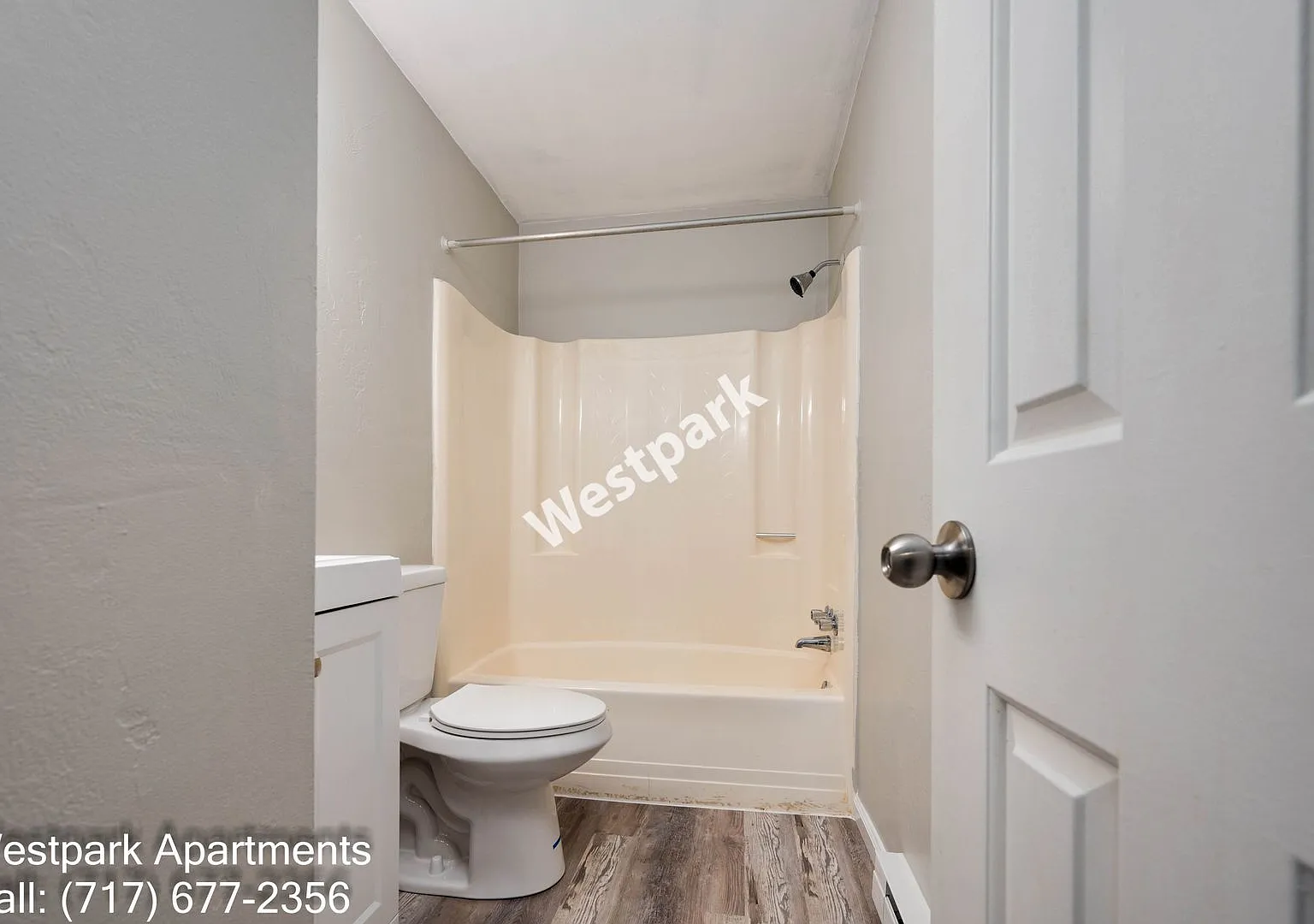 West Park Apartment — Photo 4