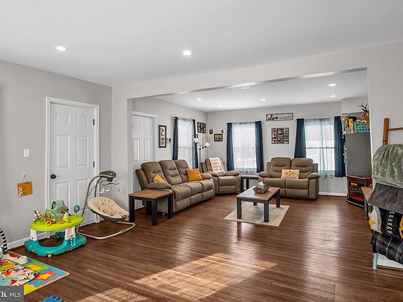 4th image of 1101 Doubling Gap Rd