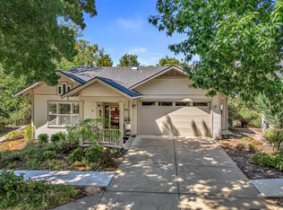 815 Creek Stone Way, Ashland, OR