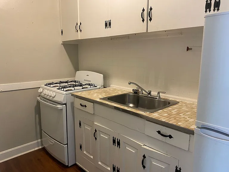 127 Winter St — Photo 3