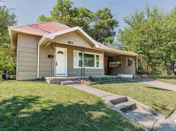 823 W 11th St, Junction City, KS 66441