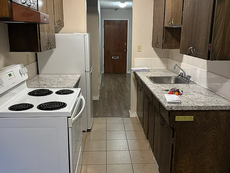 430 Ash St — Photo 17