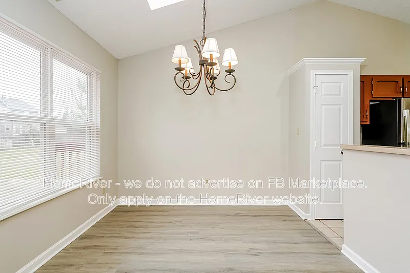 3 bed, 2.0 bath, 1415 sqft, $1,865 — Photo 4