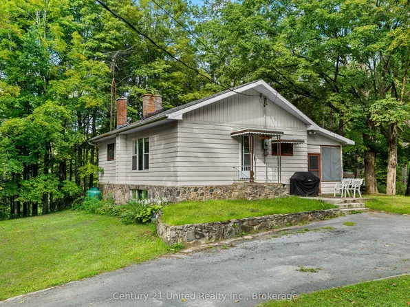 49 McFadden Rd, North Kawartha, ON K0L 1A0