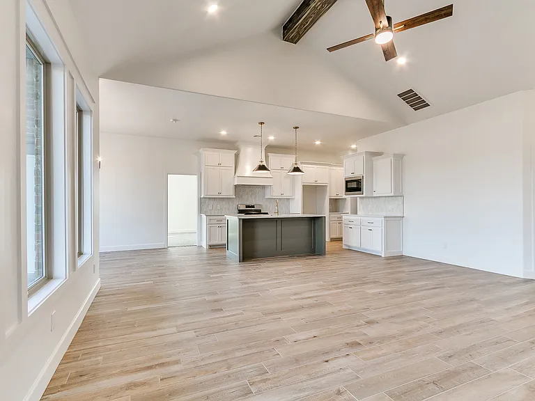 1901 Hollow Crest Ct — Photo 12