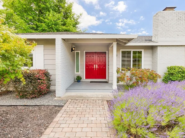 469 Oak Vista Drive, Santa Rosa, CA 95409