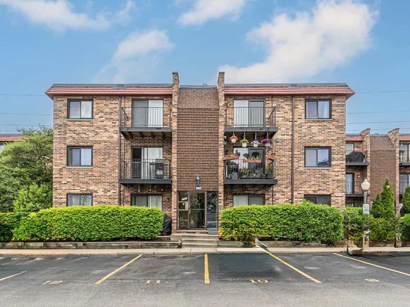 1763 W Algonquin Rd APT 3B, Mount Prospect, IL 60056