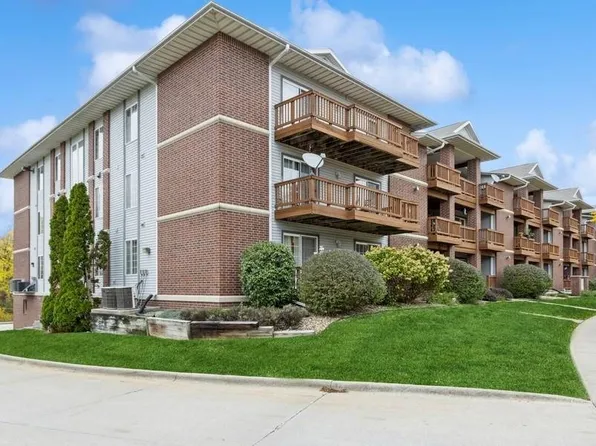 554 Westside Dr, Iowa City, IA 52246