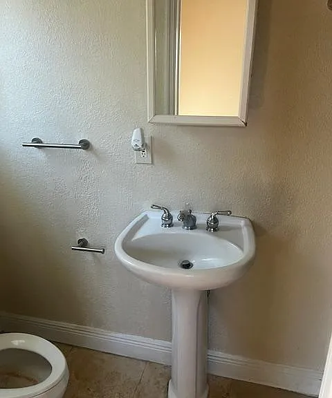 Unit Photo