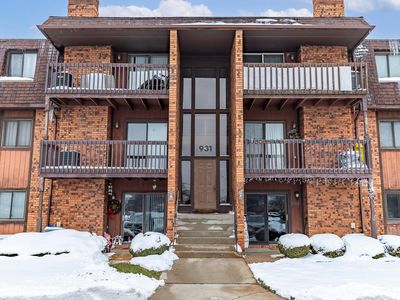 931 W Glen Park Ave APT 204, Griffith, IN, 46319