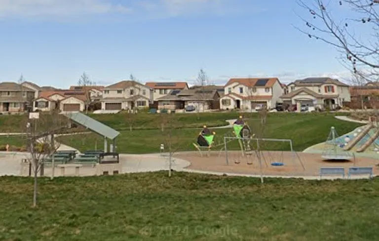 3569 Vestland Way — Photo 33