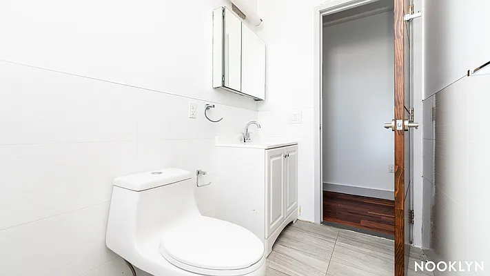 Rented by Nooklyn NYC LLC | media 13