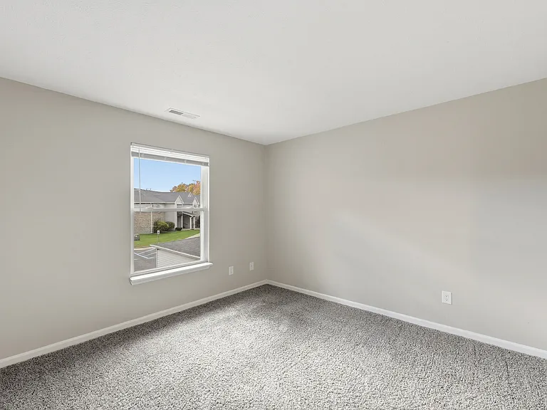 Spring Lake Apartments — Photo 4