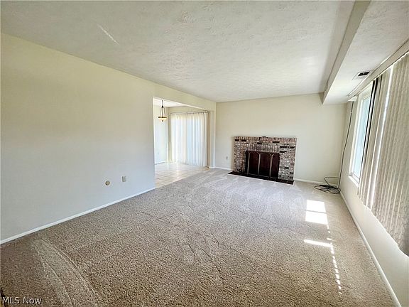 3rd image of 2080 Higby Dr