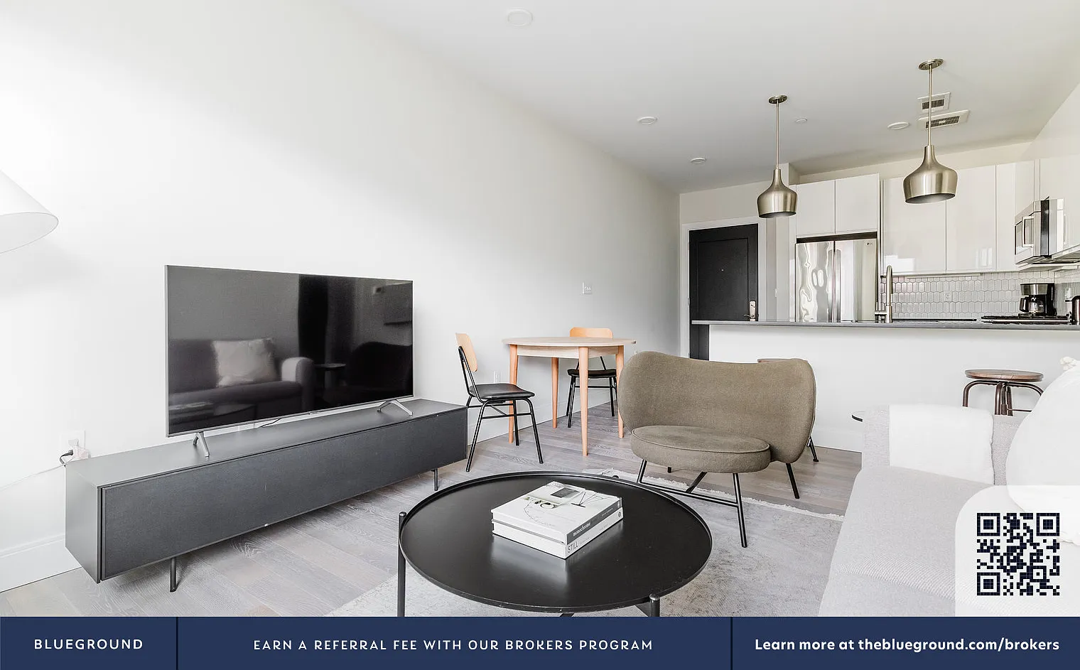 2 bed, 1.0 bath, 820 sqft, $2,880 — Photo 3