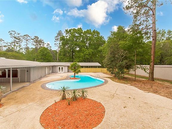 4th image of 1737 Gaylord Dr