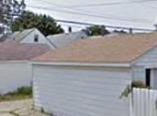 3976 Harold St, Hamtramck, MI 48212