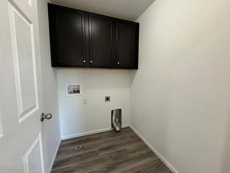 9823 Jaggar Way — Photo 15